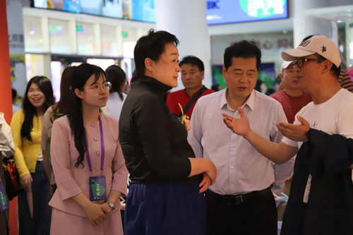 观展现场 (9) 拷贝.jpg